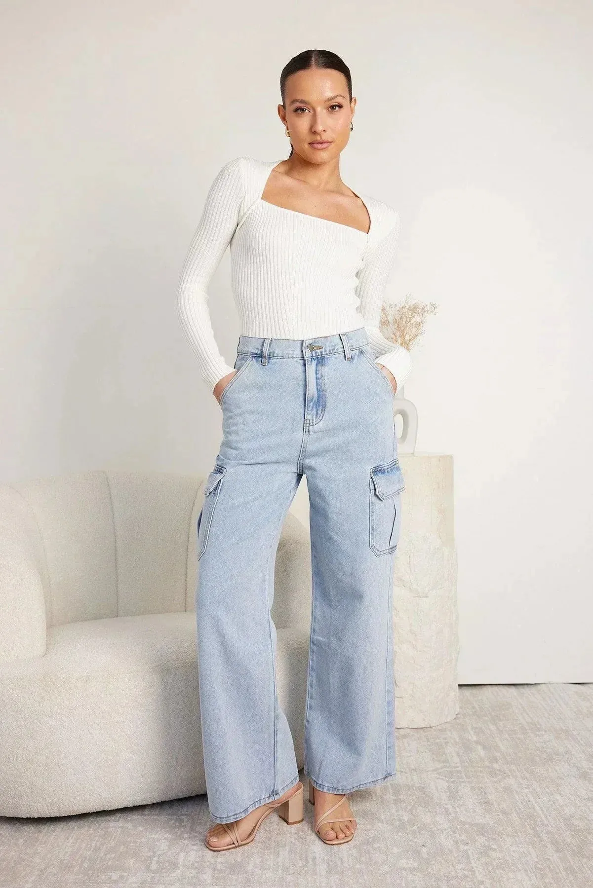 MANGO Light Blue High-Waisted Cargo Wide-Leg Jeans (Minor Fault)